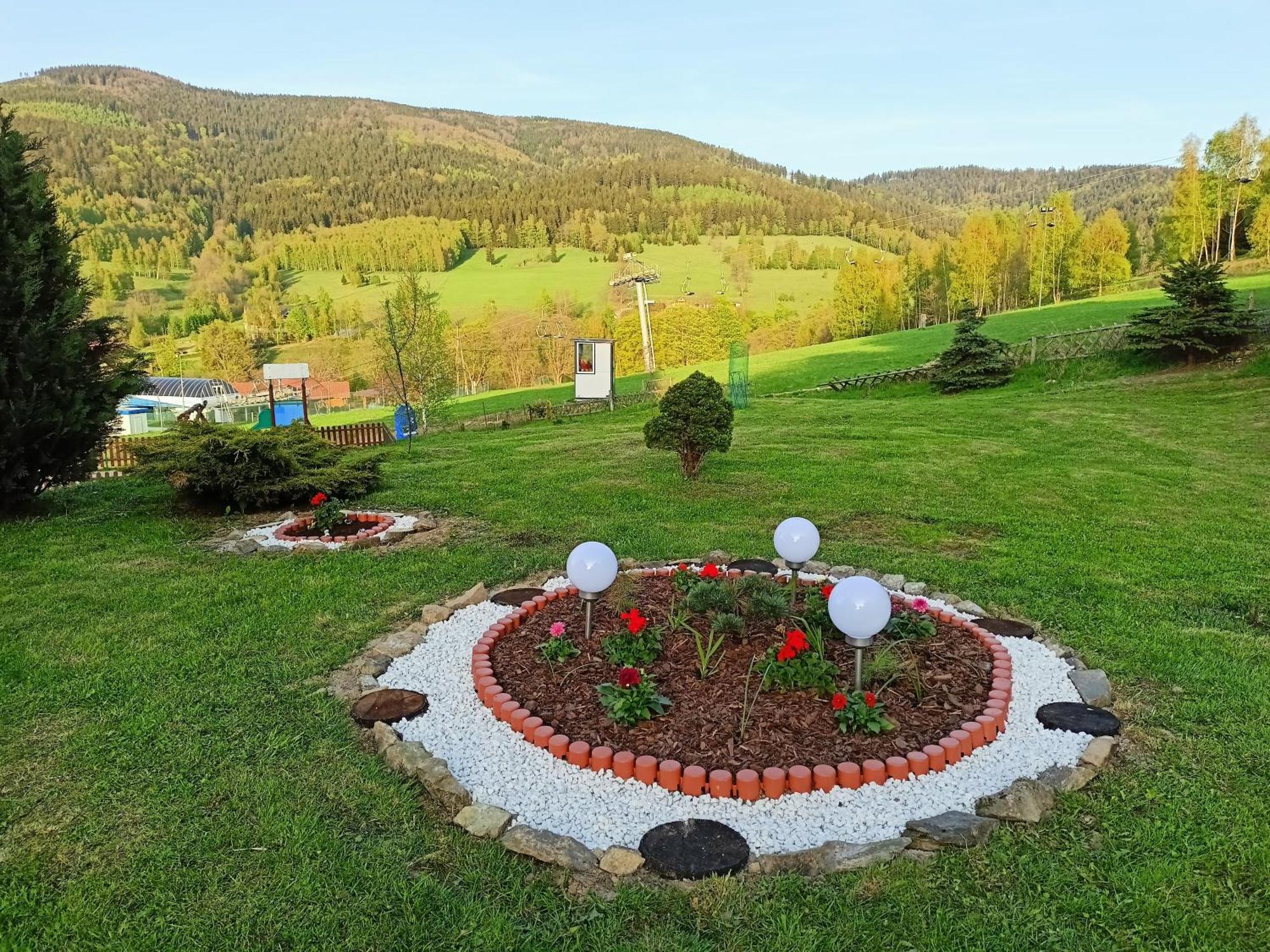 Pensjonat Zielone Wzgorze W Boleslawowie Stronie Slaskie Exterior photo